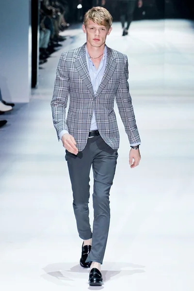 Look 21